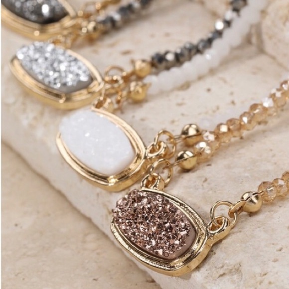 ✨Last One✨ Black Druzy Pendant with Glass Beads - Picture 2 of 4